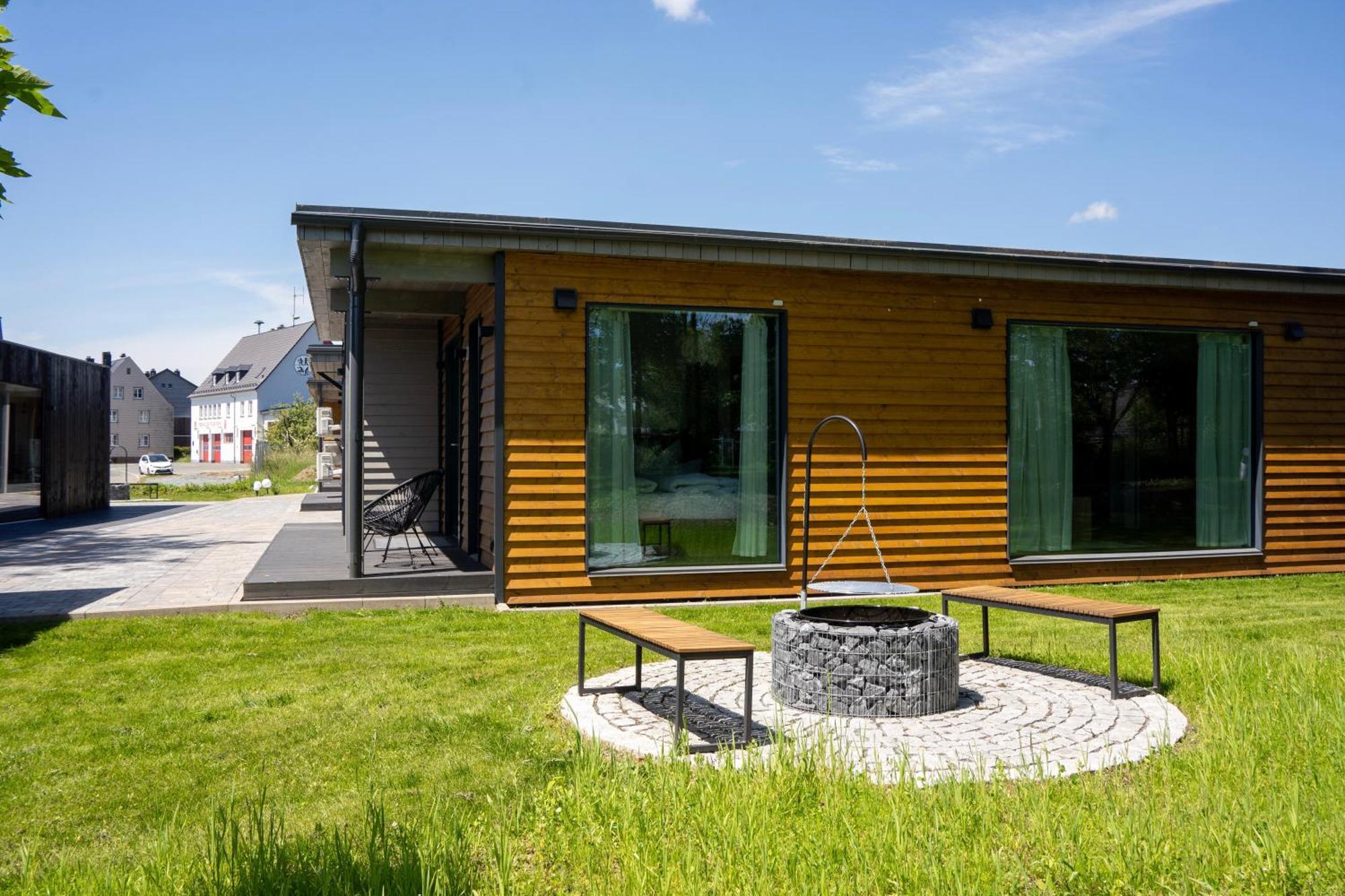 Hotel & Chalets By Revex Schwarzenbach am Wald Exterior photo